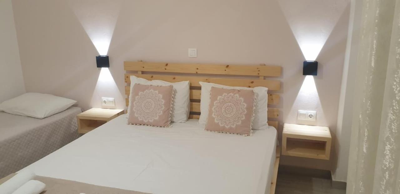 Apart-Hotel Llazari Himara Kültér fotó