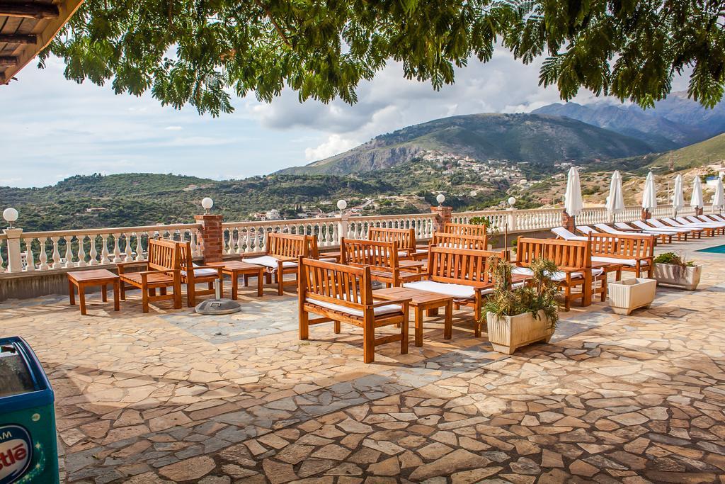 Apart-Hotel Llazari Himara Kültér fotó