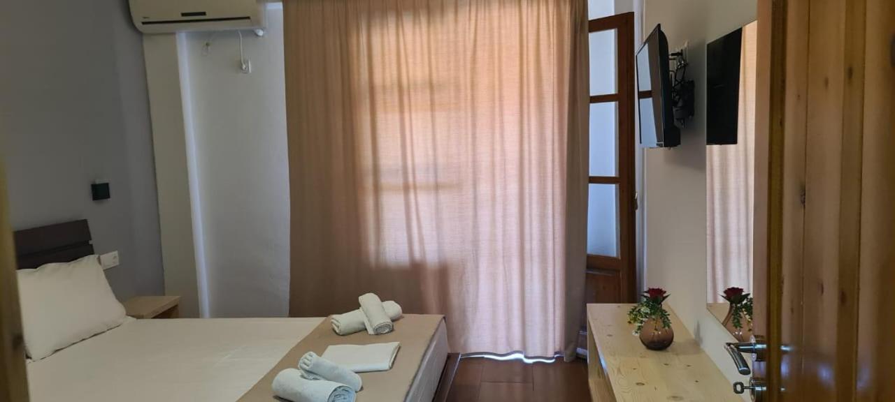 Apart-Hotel Llazari Himara Kültér fotó