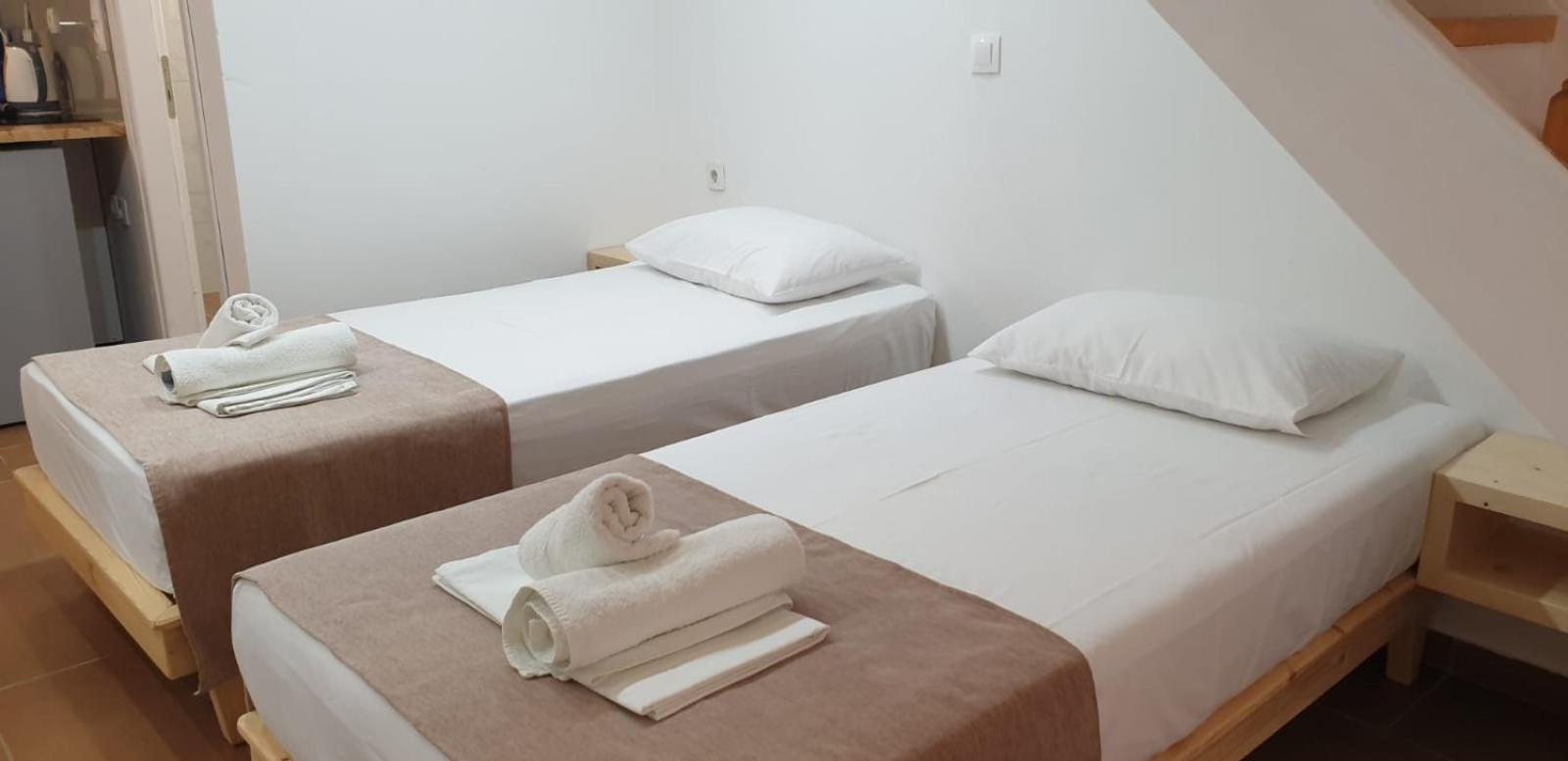 Apart-Hotel Llazari Himara Szoba fotó
