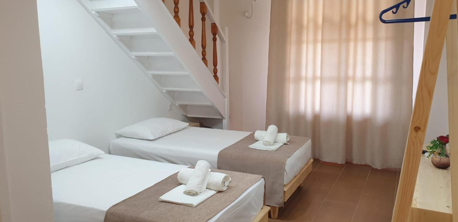 Apart-Hotel Llazari Himara Kültér fotó